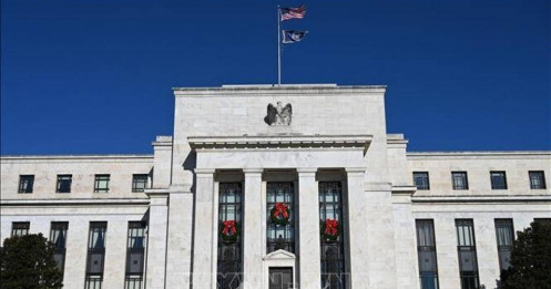 Fed cắt giảm lãi suất: Tín hiệu để bán cổ phiếu và mua trái phiếu?