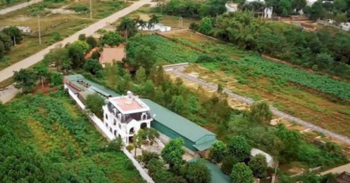 Biệt thự 1.000m2 của Quang Tèo: Cây xanh bao phủ, nội thất sang chảnh hết nấc