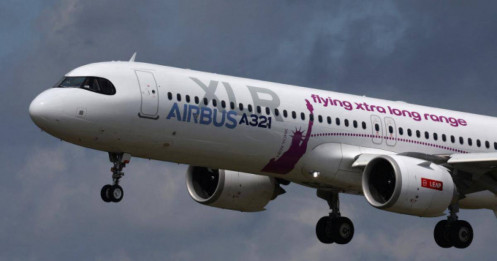 Các hãng hàng không mua thêm máy bay Airbus và Boeing