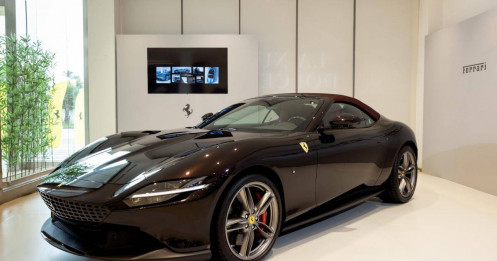 Ferrari Roma Spider giá từ 20 tỷ đồng về Việt Nam