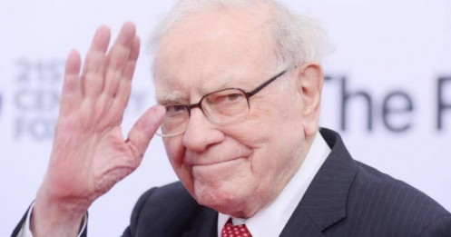 Tỷ phú Warren Buffett rót 135 tỷ USD mua 1 cổ phiếu thuộc lĩnh vực ông từng xa lánh