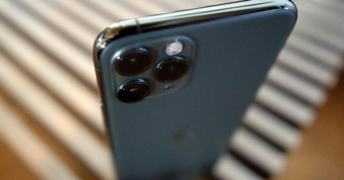 iPhone X vs iPhone 11 Pro: Tầm giá 7 triệu đồng nên mua máy nào?