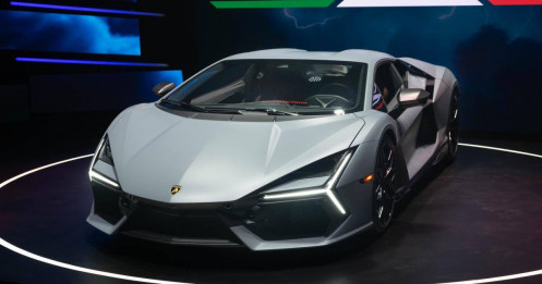 Loạt siêu xe Lamborghini Revuelto có mặt tại Singapore