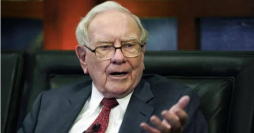 Warren Buffett bán tháo gần một nửa cổ phiếu Apple