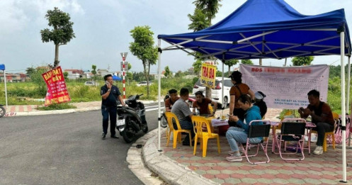 Đất huyện ven vừa đấu giá được rao bán chênh hàng trăm triệu đồng