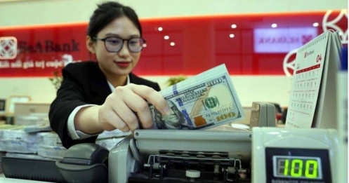 Giá USD ngân hàng và tự do cùng lao dốc