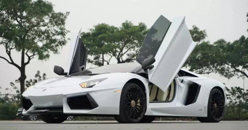 Lamborghini Aventador mui trần rao bán gần 17 tỷ đồng ở Hà Nội