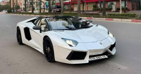 Lamborghini Aventador hơn 17 tỷ gắn biển "sảnh rồng" 30L-23456 ở Hà Nội