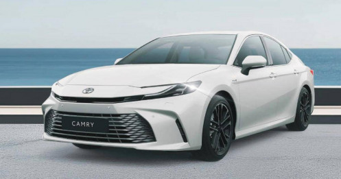 Toyota Camry 2025 giá gần 190.000 USD tại Singapore