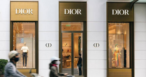 Dior, Chanel, Louis Vuitton kiếm được bao nhiêu tiền ở Việt Nam