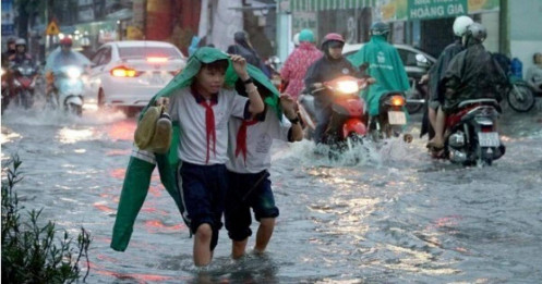 4 địa phương cho học sinh nghỉ học để tránh siêu bão Yagi, riêng Hà Nội phát văn bản hỏa tốc