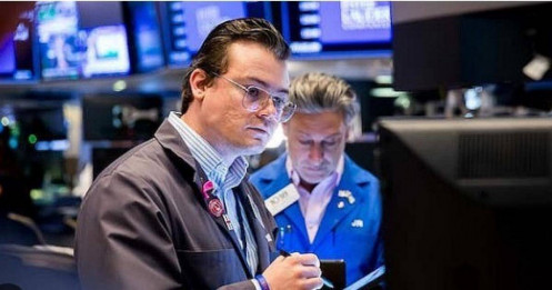 Thị trường chứng khoán Mỹ chao đảo: Nasdaq và S&P 500 đối mặt tuần tồi tệ nhất năm!