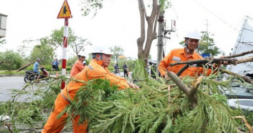 EVN: Gần 230.000 khách hàng bị mất điện do mưa bão?