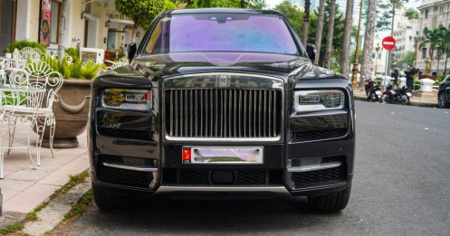 Rolls-Royce Cullinan mang biển số triệu USD lăn bánh tại Việt Nam