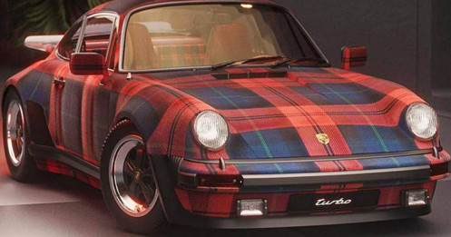 "Soi" Porsche 930 Turbo phủ họa tiết caro tartan giá 6,4 tỷ đồng