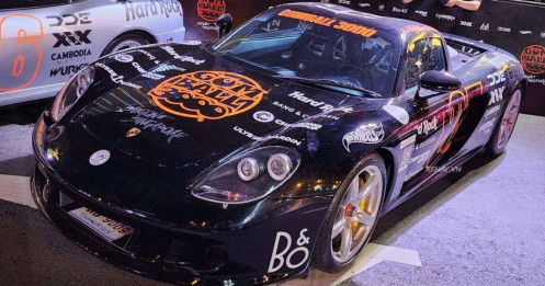 Gumball 3000 2024: Cận cảnh Porsche Carrera GT của đại gia Thái Lan