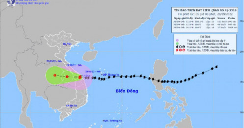 Bão số 4 chỉ còn cách đất liền hơn 170km, dự báo chiều nay đổ bộ Quảng Trị-Quảng Nam