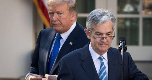 Tranh cãi giữa Trump và Powell về quyết định của Fed