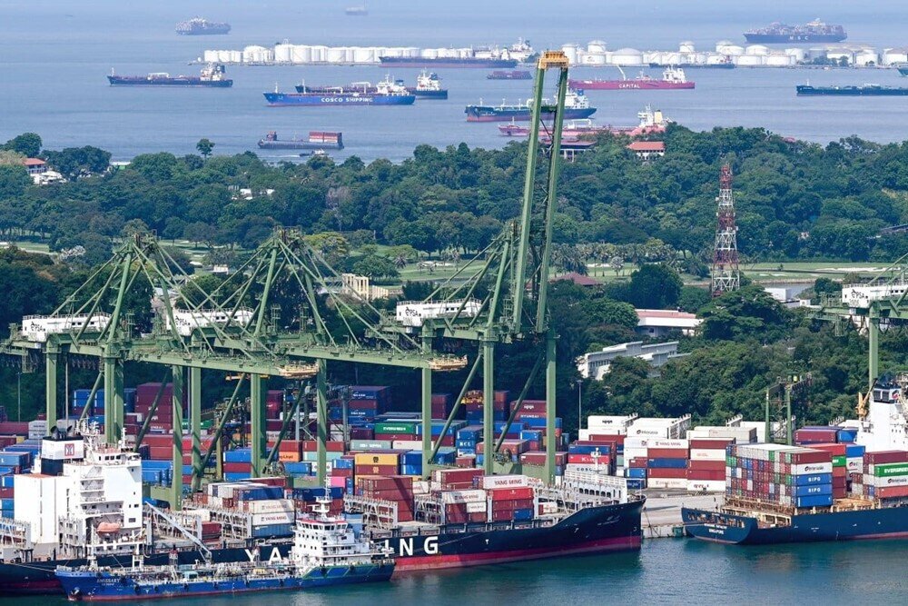 2 cảng container hàng đầu Đông Nam Á tắc nghẽn nghiêm trọng