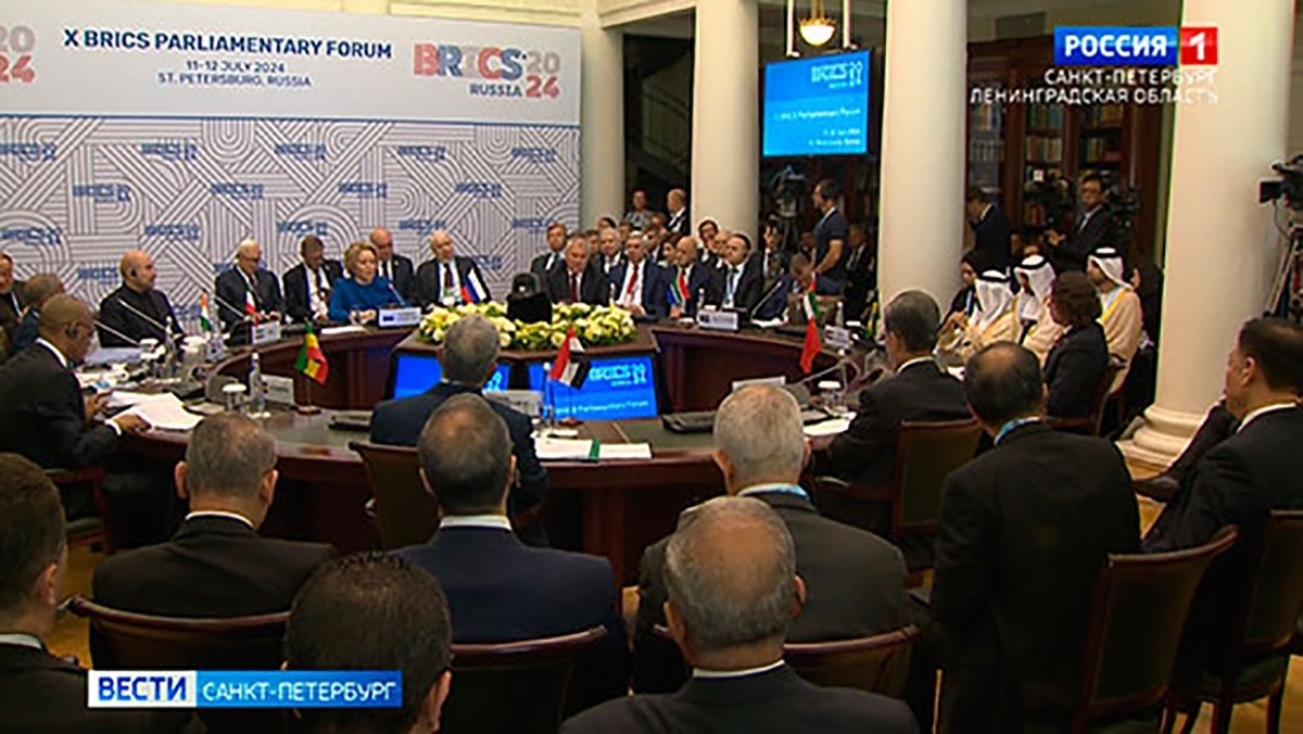 BRICS sắp có động thái 'quyết định' nhằm tăng tốc phi USD hóa?