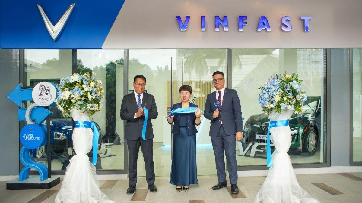 VinFast khai trương 3 cửa hàng đại lý đầu tiên tại Philippines