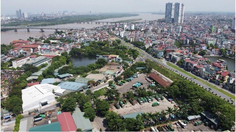 Giao dịch nhà đất tại quận rộng nhất Hà Nội bật tăng 93%