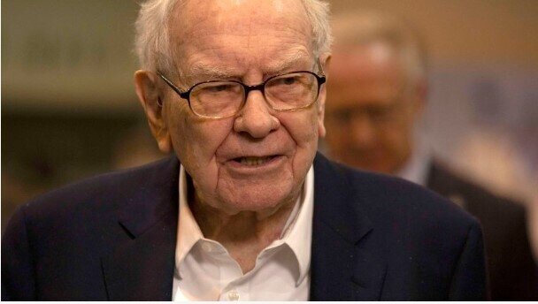 Tỷ phú Warren Buffett "xả hàng" cổ phiếu Bank of America ngày thứ 9 liên tiếp