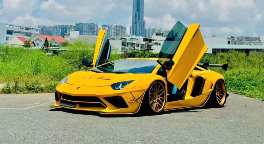 Siêu xe Lamborghini Aventador Limited Edition 50 lại được cho đi đổi màu mới