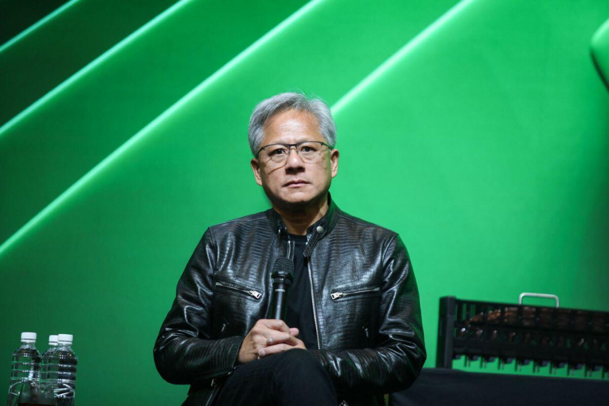 CEO Nvidia mất tiền nhiều nhất thế giới