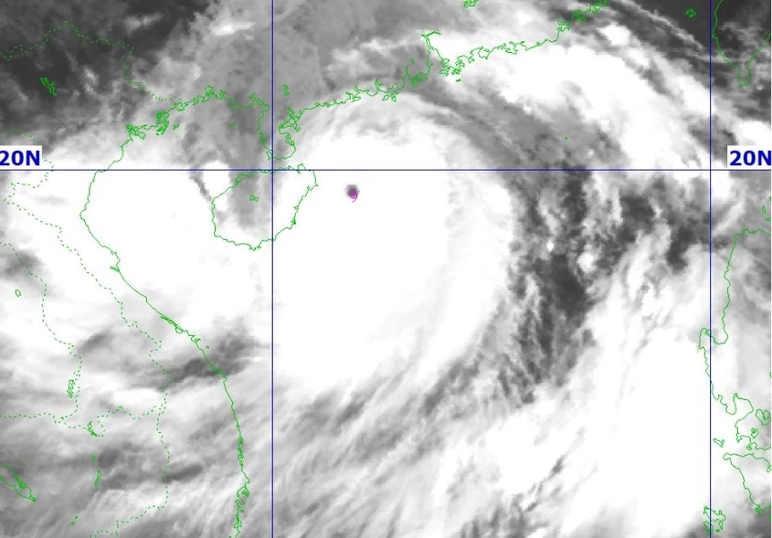 Siêu bão số 3 giật cấp 17 đang cách Quảng Ninh 550 km
