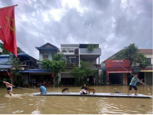 98 người chết và mất tích, 746 người bị thương do bão lũ; thiệt hại kinh tế vô cùng nặng nề