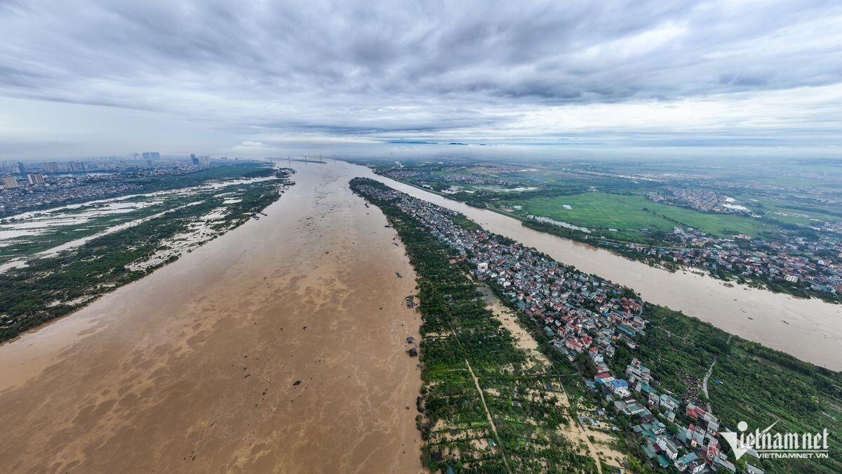 Lũ trên sông Hồng tại Hà Nội khả năng đạt đỉnh vào trưa nay và trên báo động 2