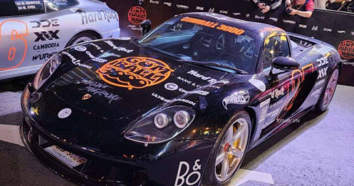 Porsche Carrera GT được nâng cấp hệ thống treo và lốp miễn phí