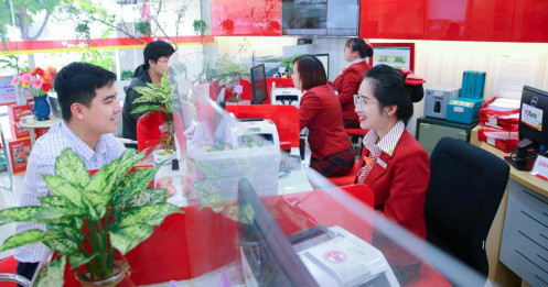 HDBank đồng loạt triển khai các hoạt động đồng hành cùng khách hàng bị ảnh hưởng bởi bão lũ