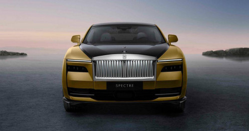 Rolls-Royce Spectre Lunaflair độc nhất thế giới có màu sơn ánh trăng