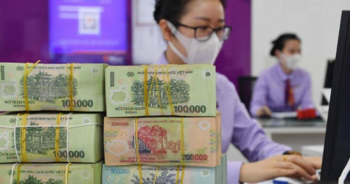 Giá USD ngân hàng tăng mạnh, vượt 25.000 đồng/USD