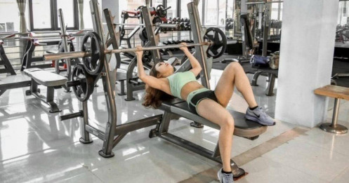 Chi 100 triệu mua dụng cụ tập tại nhà sau khi nghe báo giá phòng gym