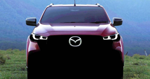 Mazda BT-50 mới lộ đèn pha giống CX-5, logo cỡ lớn