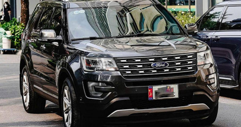 SUV 'chủ tịch' Ford Explorer chạy 7 năm, chỉ 800 triệu ở Hà Nội