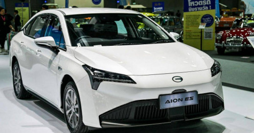 Chi tiết sedan chạy điện Aion ES giá 788 triệu đồng