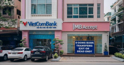 Vietcombank và MB nhận chuyển giao ngân hàng 0 đồng: Lối ra hay ngõ cụt?