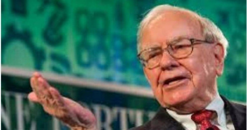 Huyền thoại Warren Buffett từng có nỗi sợ ‘nói không nên lời’ nhiều người thường mắc, nhờ một quyết định trị giá 100 USD mà thành công