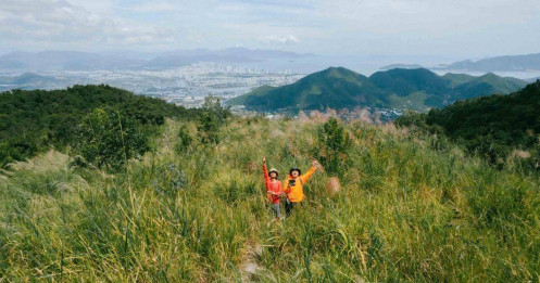 Chinh phục đỉnh Hoàng Ngưu Sơn, ngắm phố biển Nha Trang từ trên cao