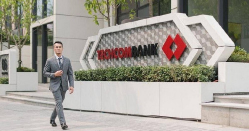 Cổ phiếu TCB - Có nên MUA GOM lúc này? Định giá ngân hàng Techcombank năm 2024 và 2025