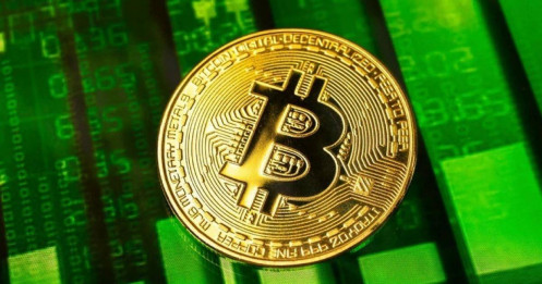 Bitcoin trở lại mốc 70.000 USD sau 5 tháng