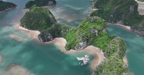 Có gì trong 'tour tỷ phú' trên vịnh Hạ Long