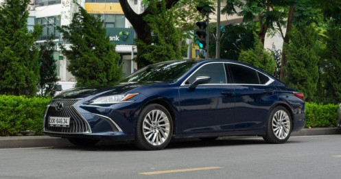 Xem Porsche rồi chốt Lexus ES là ô tô đầu đời, chủ xe chia sẻ: ‘Thích nhất không có nghĩa là đáng mua nhất’