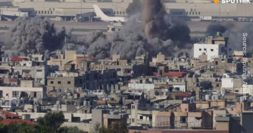 Israel ném bom gần sân bay Beirut khi máy bay chở khách đang lăn bánh trên đường băng