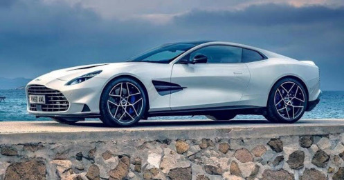 Siêu xe Aston Martin Vanquish có giá hơn 1,64 triệu USD tại Singapore