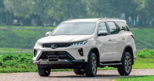 Toyota Fortuner tại Việt Nam sắp được bổ sung bản mới